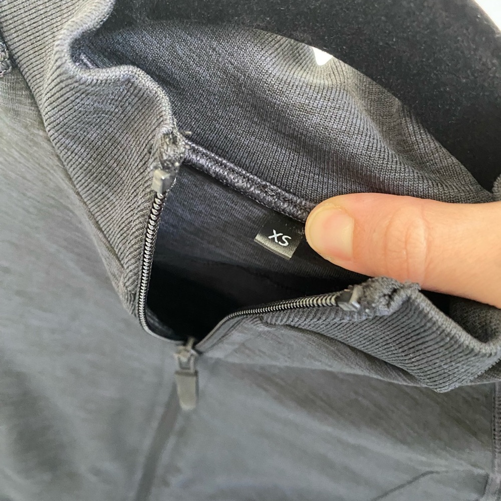 Alphalete jacket - Picture 3 of 3